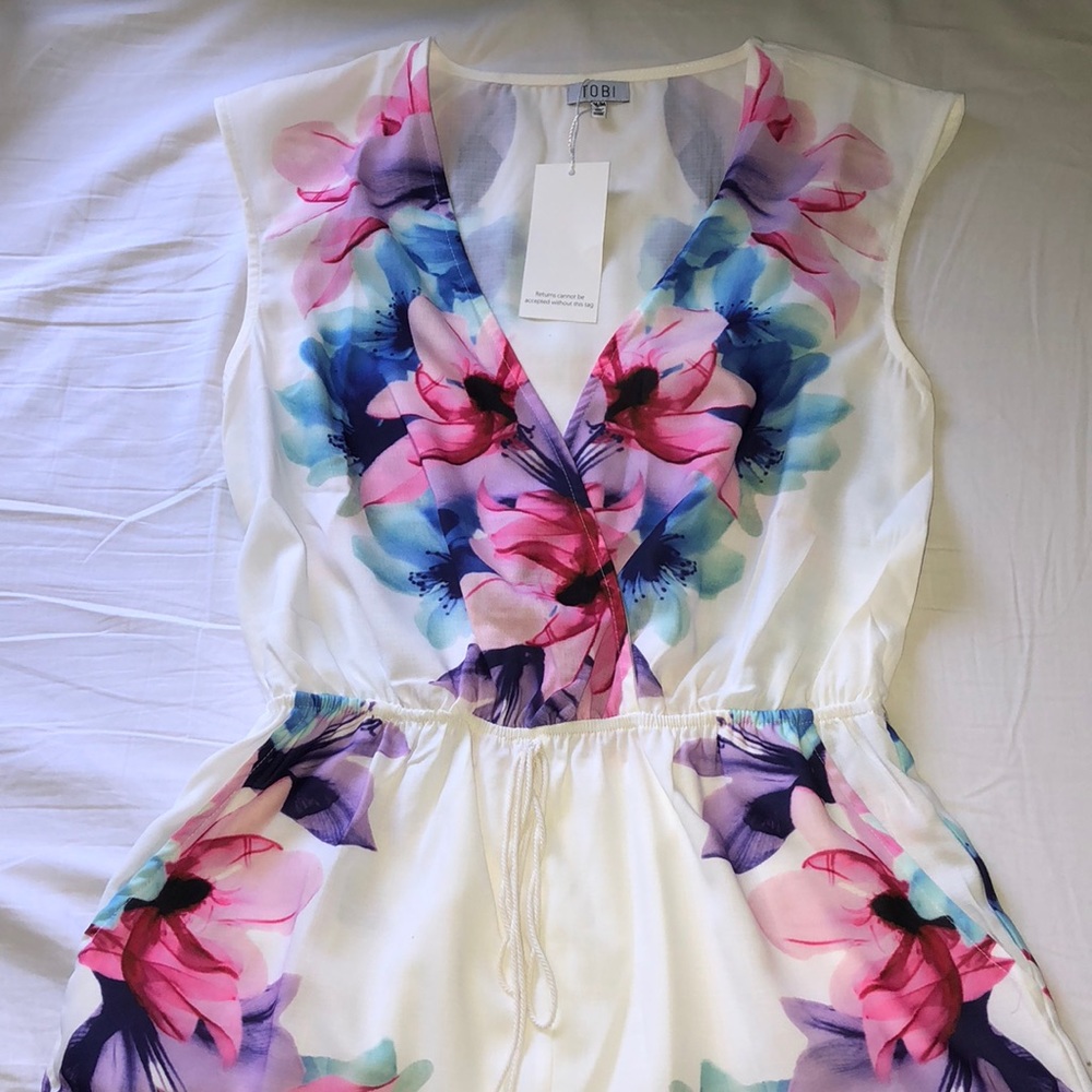 Floral print romper NWT